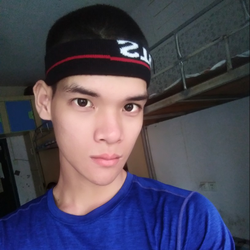 路灯孤影的照片