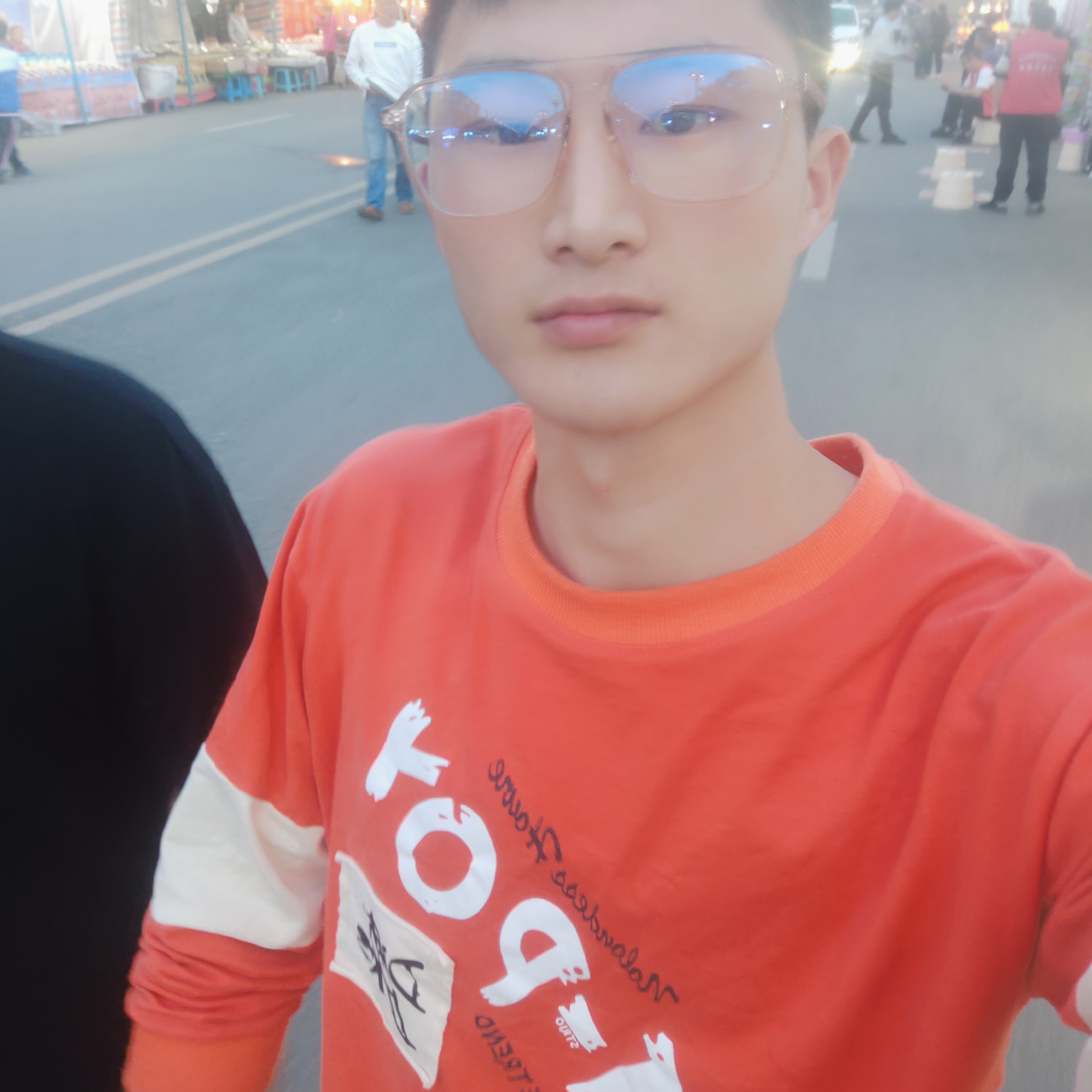 小鬼当家丶的照片