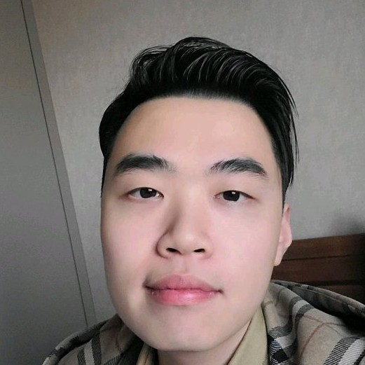 非逸的照片
