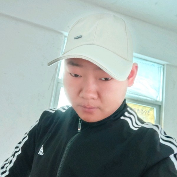 月亮倾心眯眯眼的照片