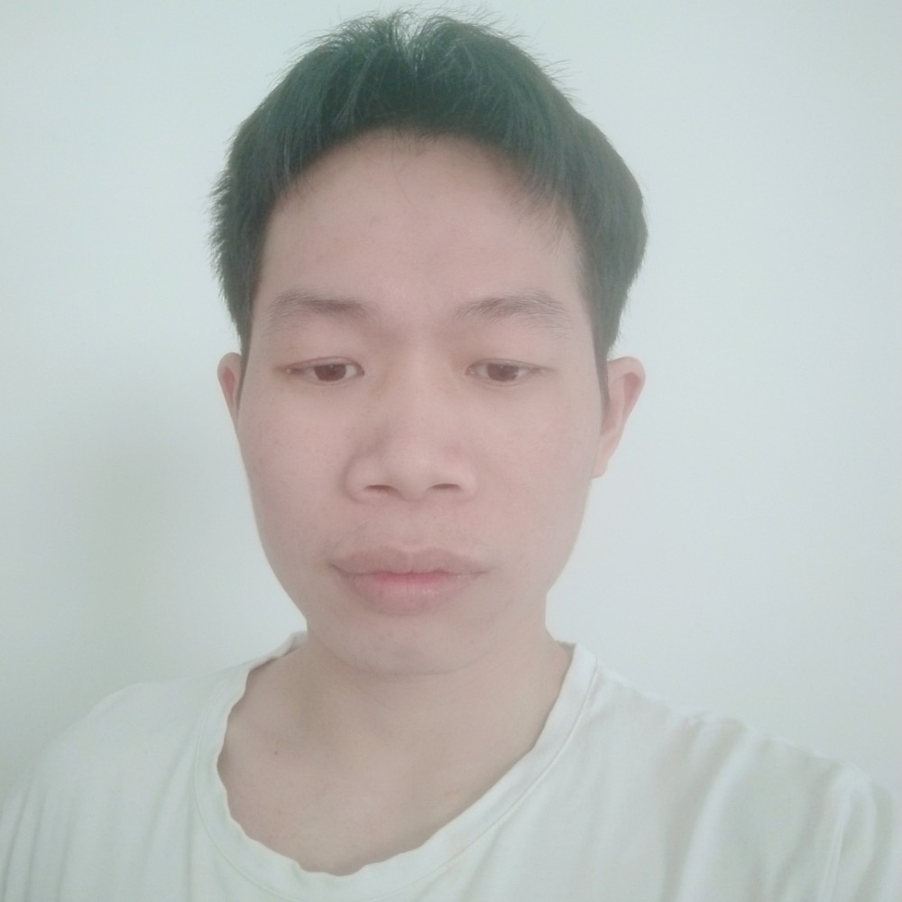 晨阳泪了魁梧的照片