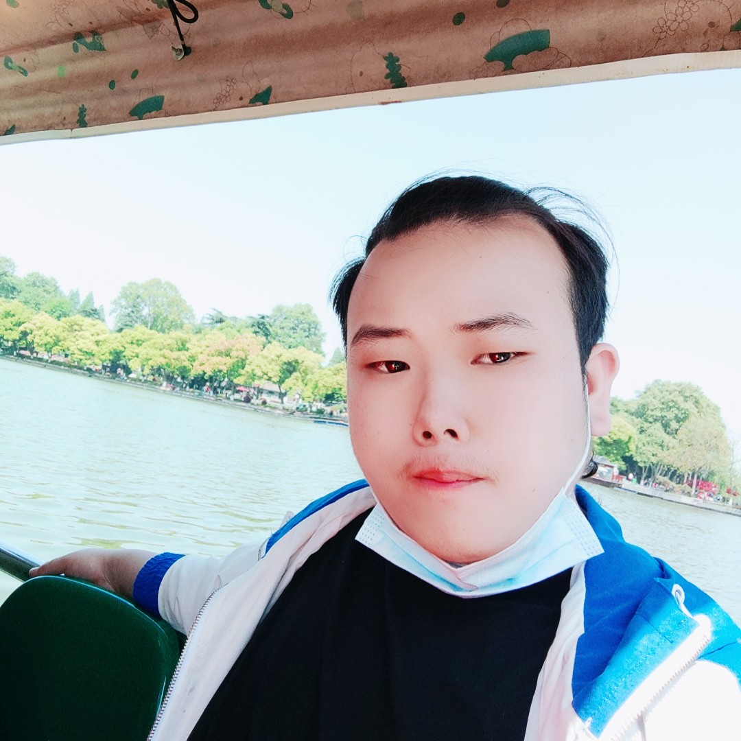 拼搏扯月饼的照片