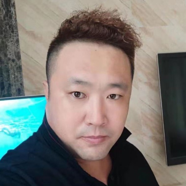 高高的音响的照片
