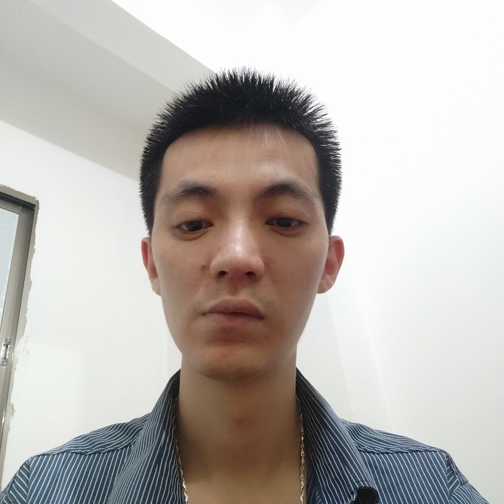 黄劲辉的照片