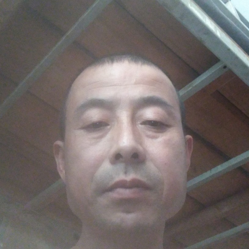 狂野蹙眉魔镜的照片