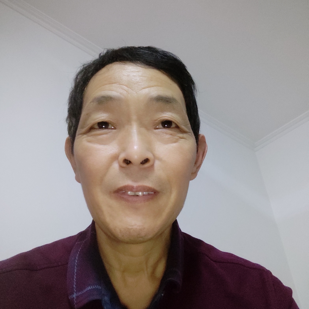 钢铁侠细腻啊明的照片