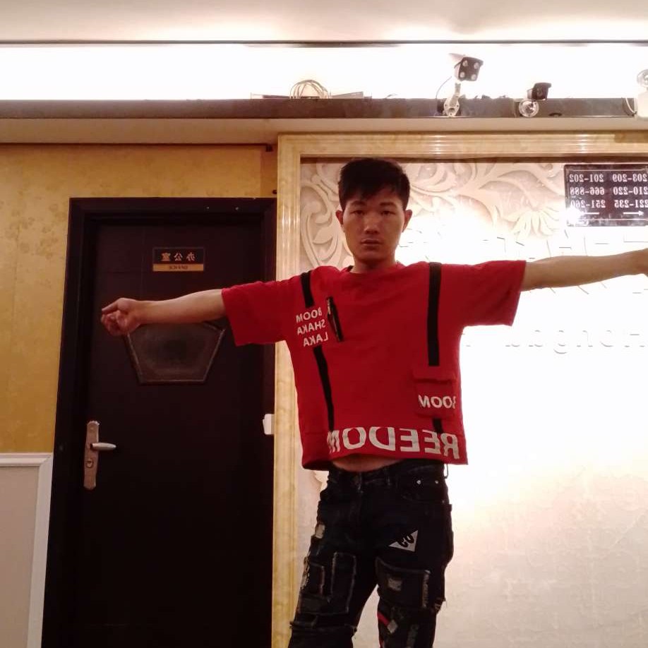紫萱深拥的照片