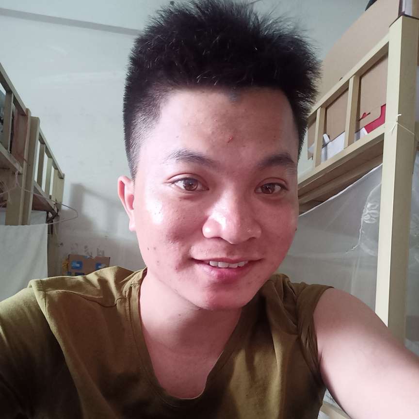 唇彩浅吻暧昧的照片