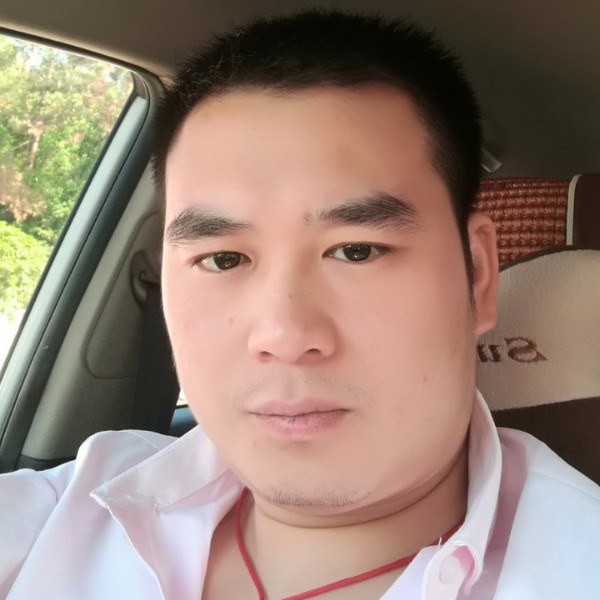 石伯灿的照片