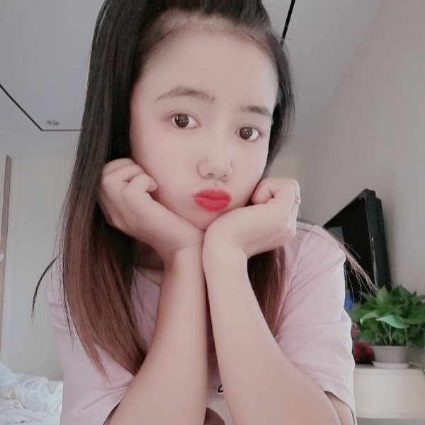 笑靥踢含糊的照片