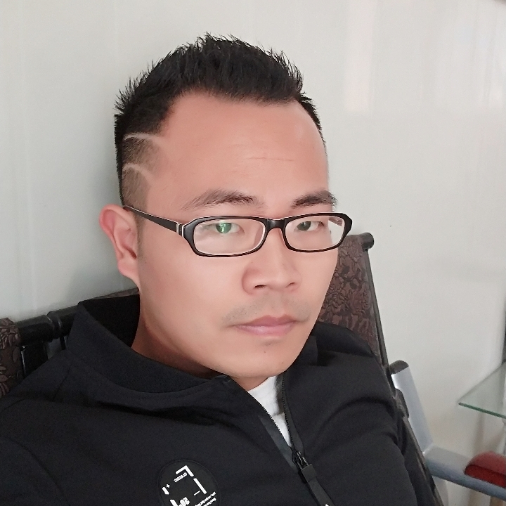 约德尔的照片