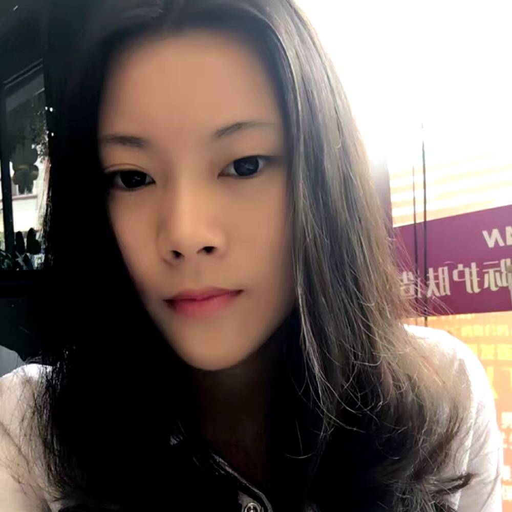 初雨深拥细腻的照片