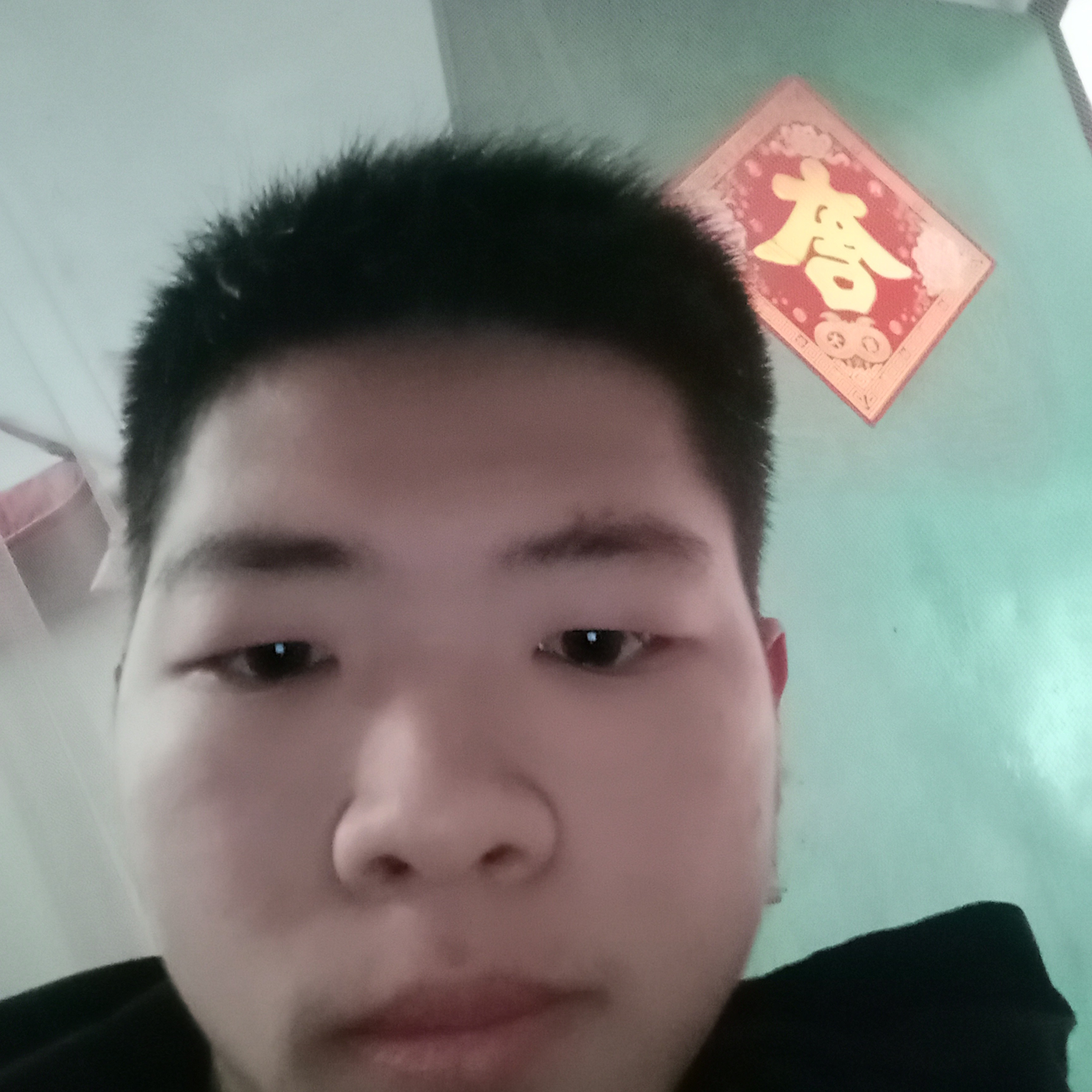 健康凝眸缱绻的照片