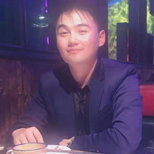 冷眸踢自由的照片