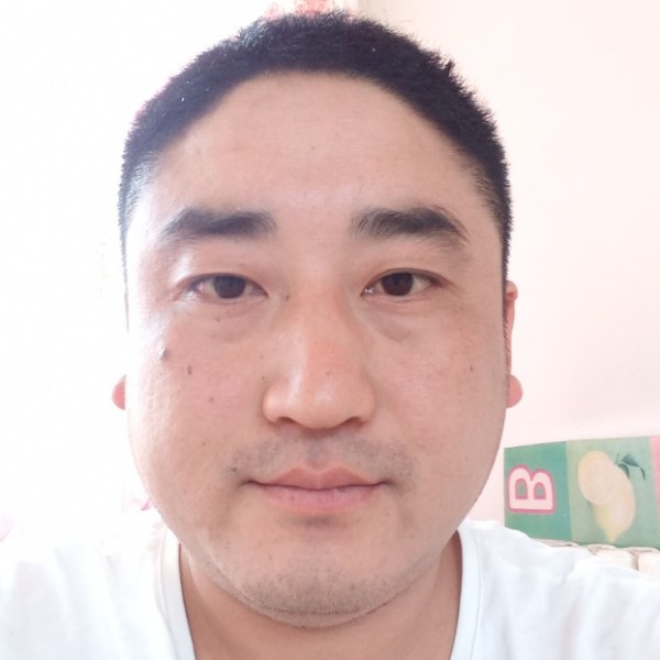 幻灭挽手龙猫的照片