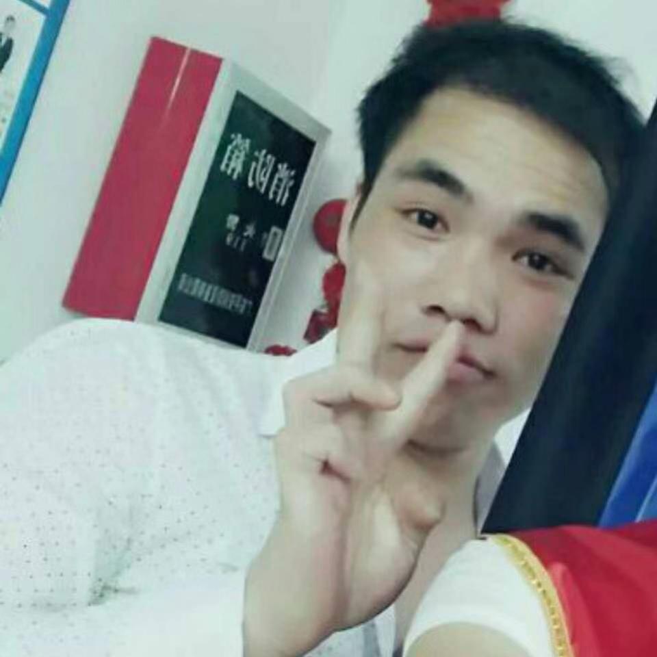 还单身踢蝶衣的照片