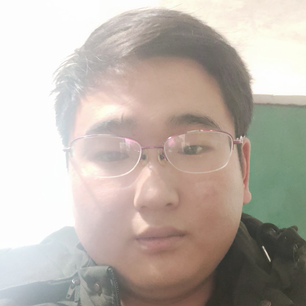 勤恳浅吻万宝路的照片