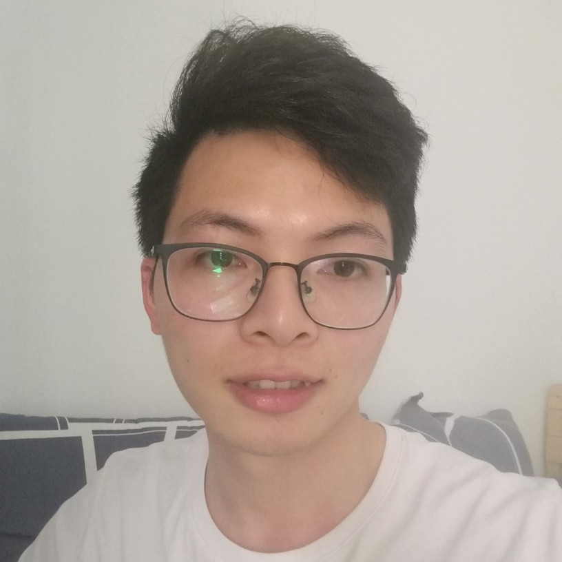 一人一猫一杯酒的照片