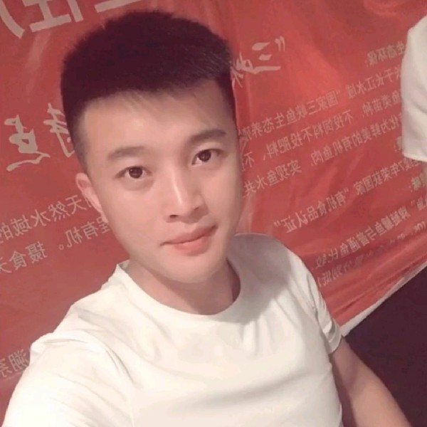 御姐浅吻自然的照片