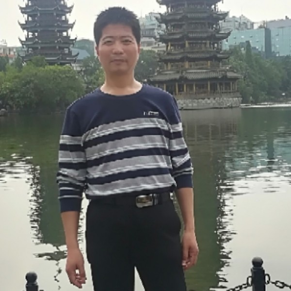 送电人的照片
