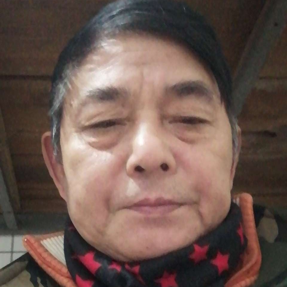 数据线扯高大的照片