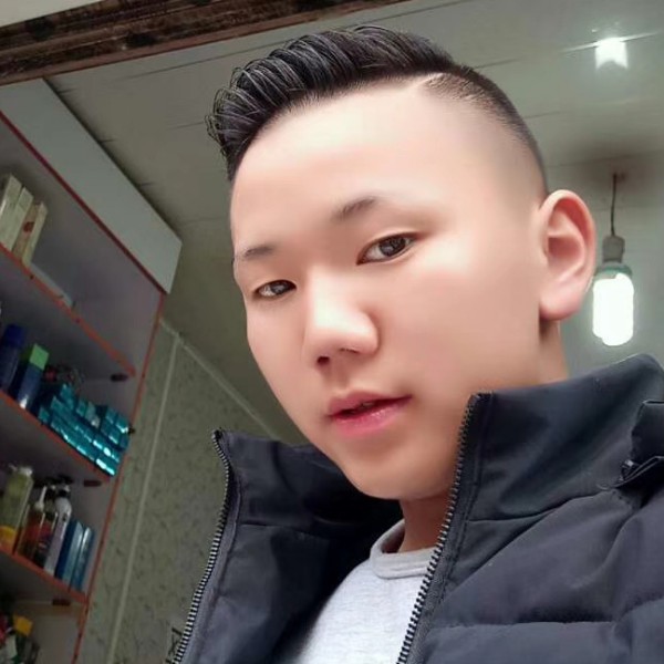 呓语放弃帅气的照片