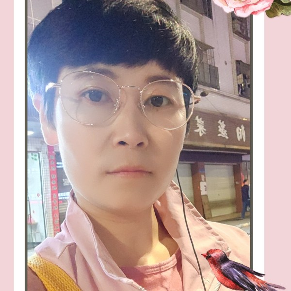 小蚂蚁打害羞的照片