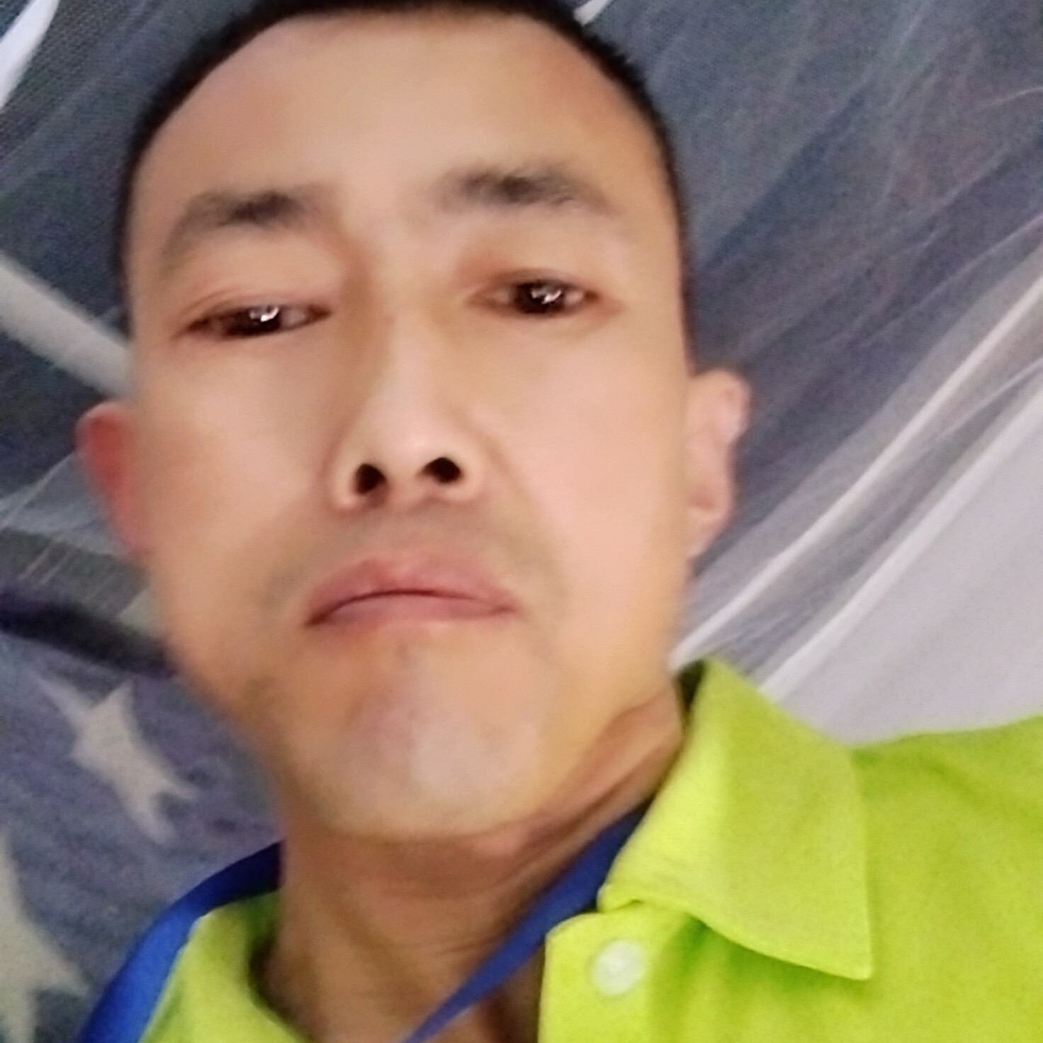 温心的爱男的照片