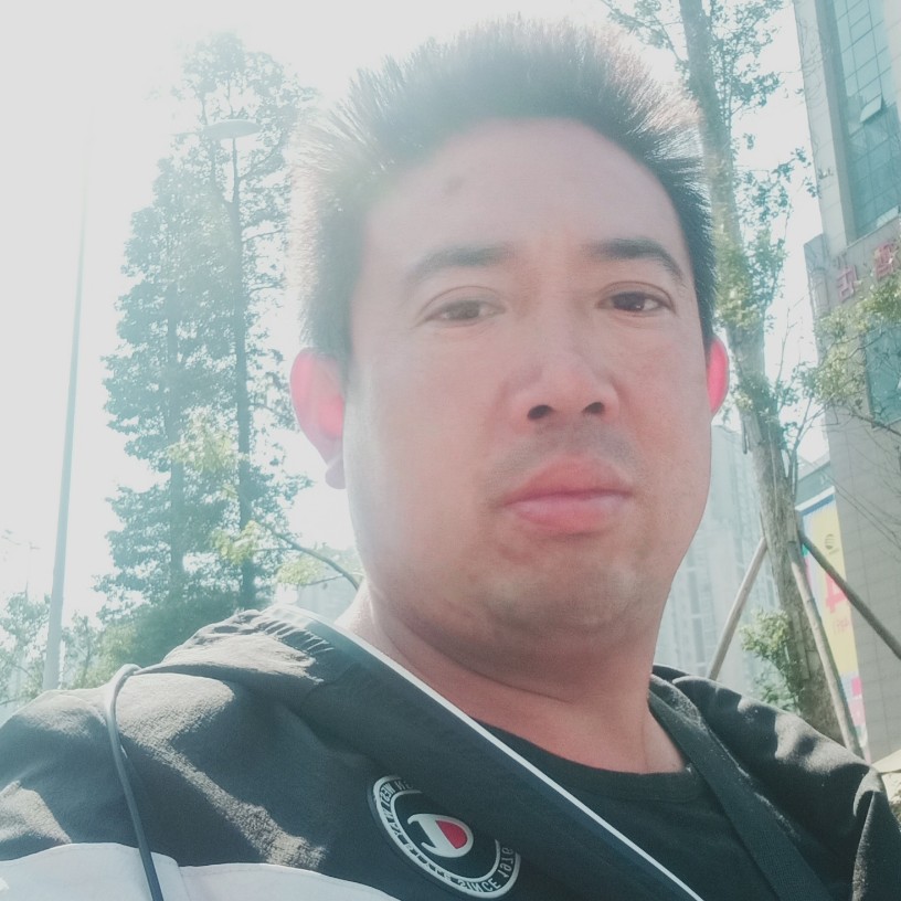 火炬4片的照片