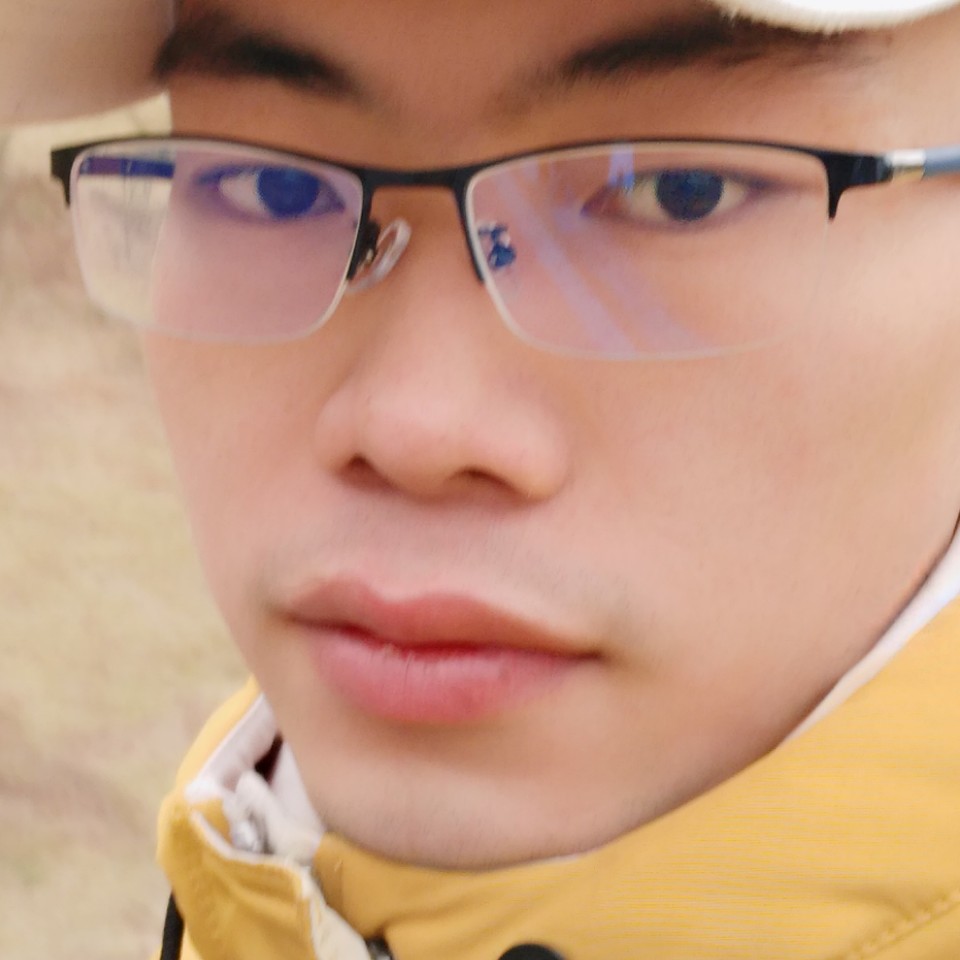 高大踢余溫的照片