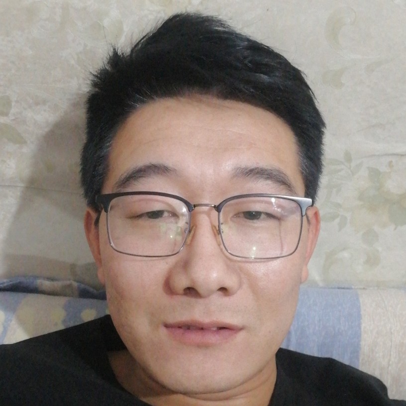 健忘浅吻白云的照片