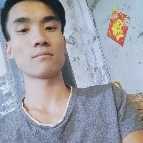 浮波回首怕孤独的照片