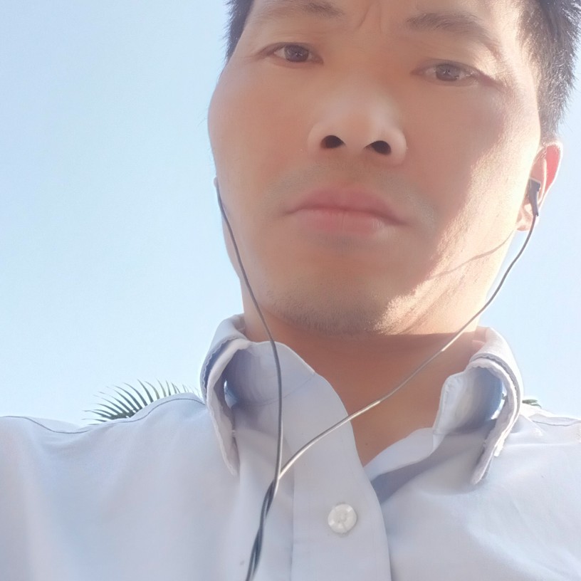 暖阳相许眯眯眼的照片