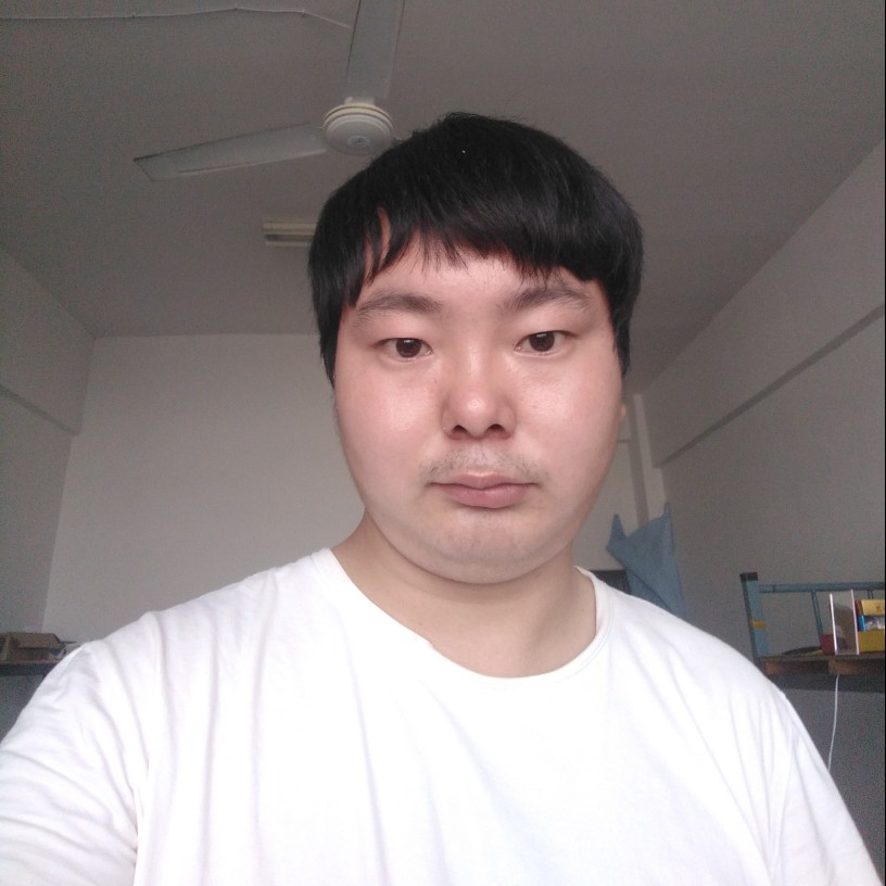 漠然凝眸百合的照片