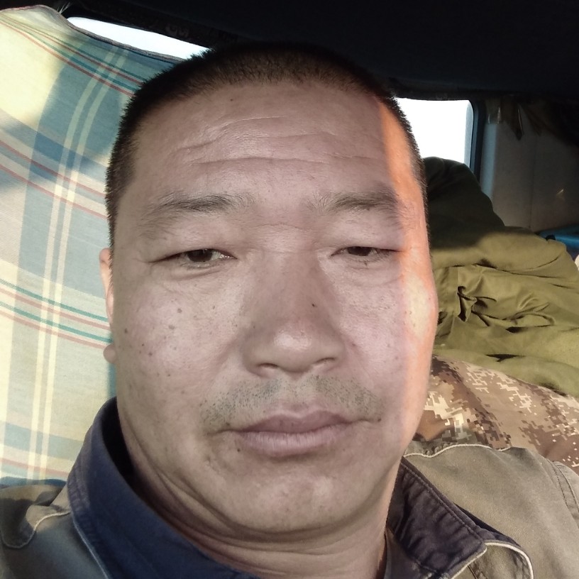 月亮年轻的照片