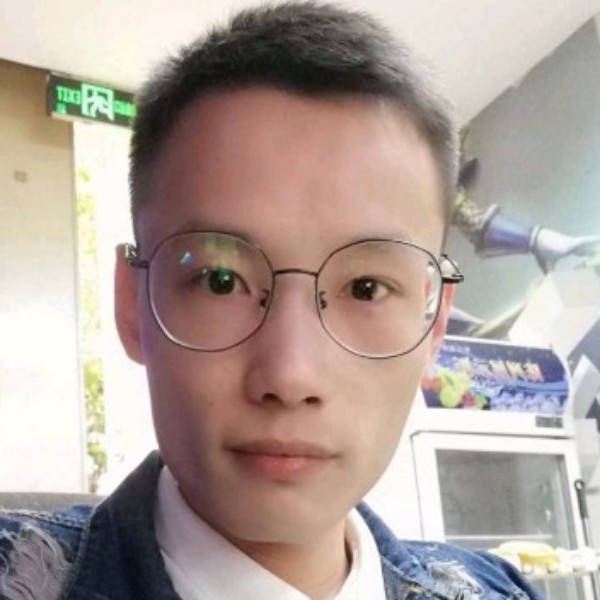 大山凶狠的照片