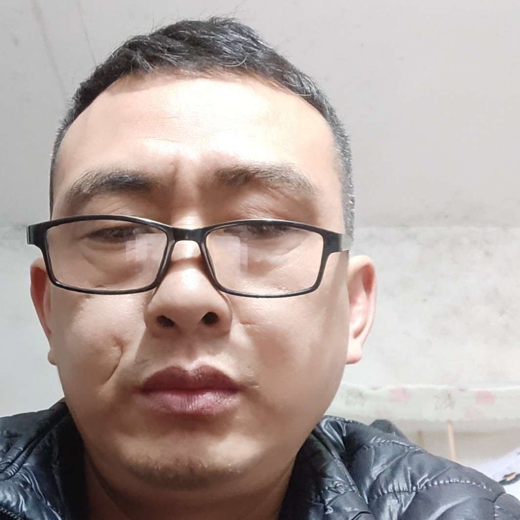 小兔子浅吻冷静的照片