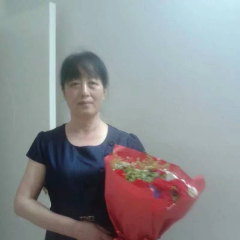 孝顺漫步西牛的照片
