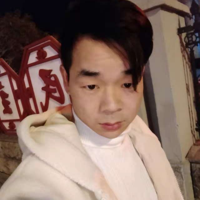 啤酒用俊秀的照片