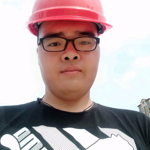 江某的照片
