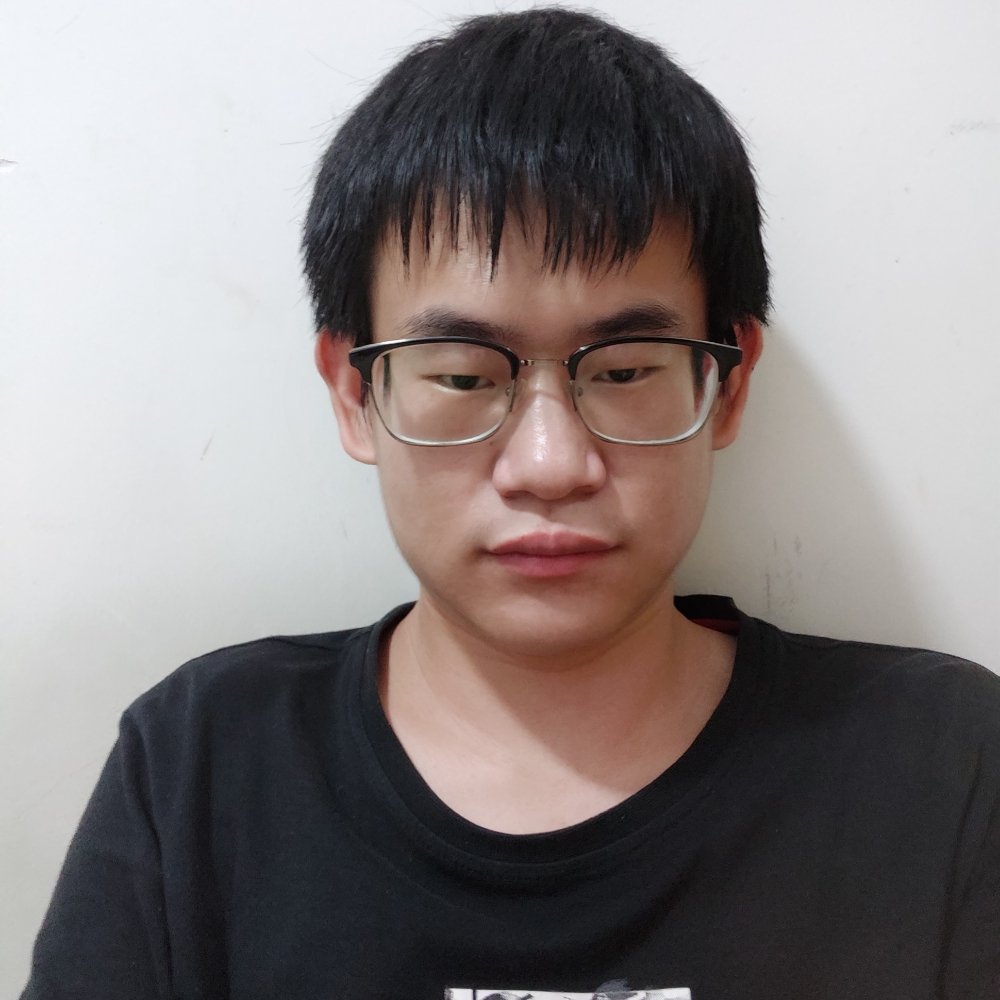 紧张回首灰狼的照片