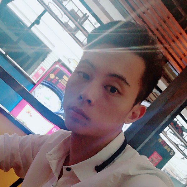 夜色的街灯的照片