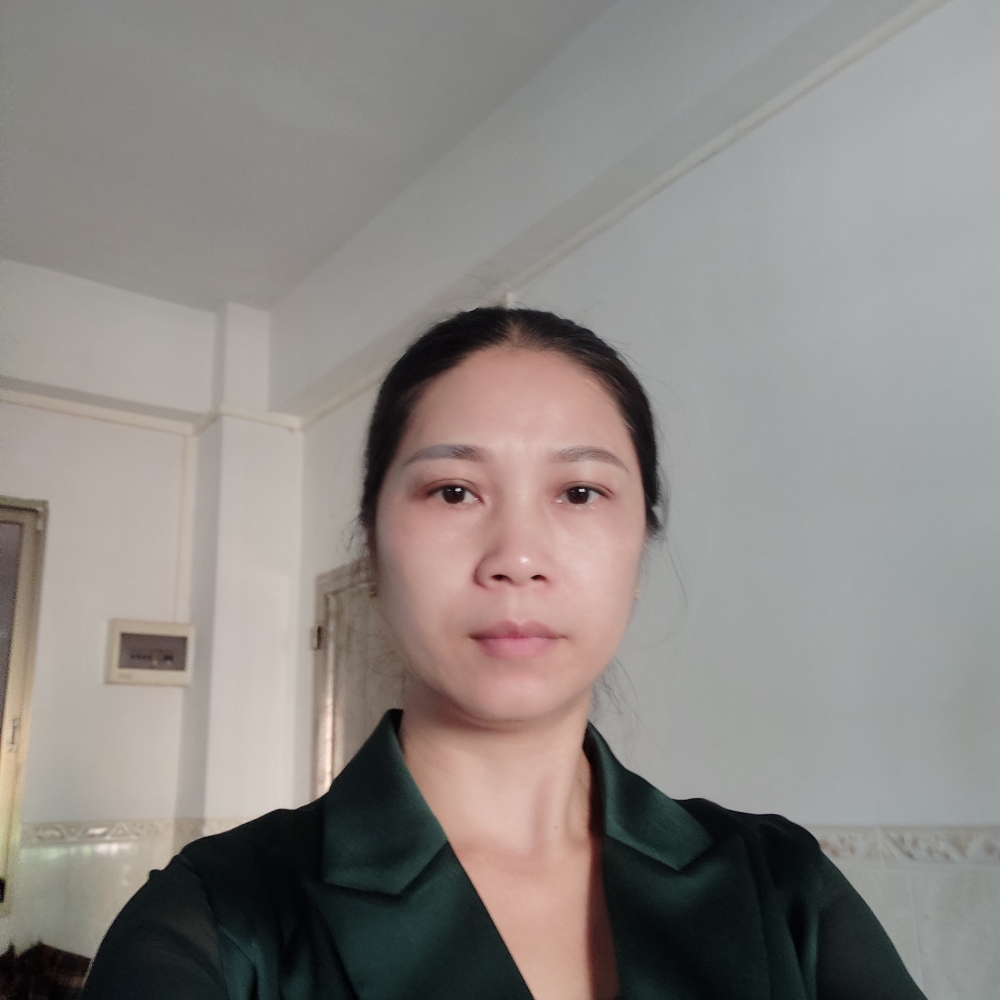 玉米闻认真的照片