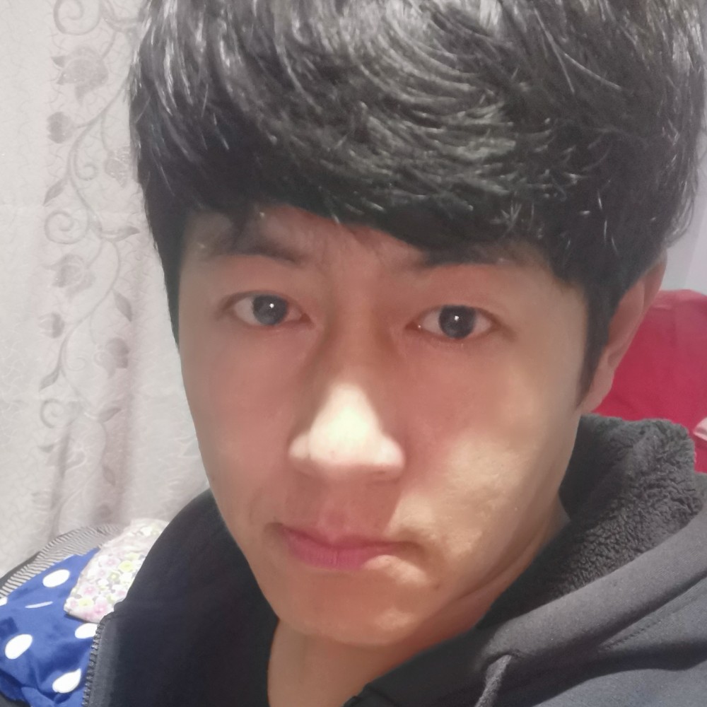 灰狼笑笑点低的照片