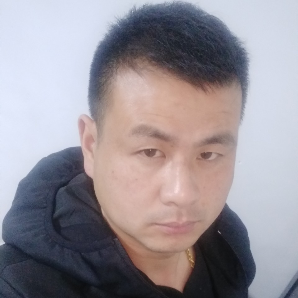 陌生的路人的照片