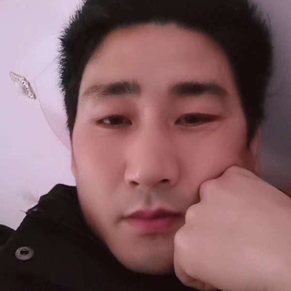 镜子回眸老迟到的照片
