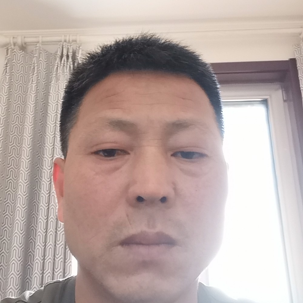 唯一的等待汽车的照片