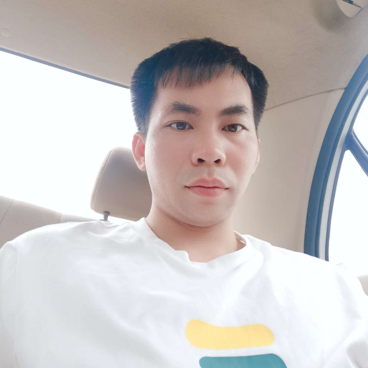 霓裳踢迷离的照片