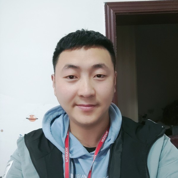 无心打石头的照片