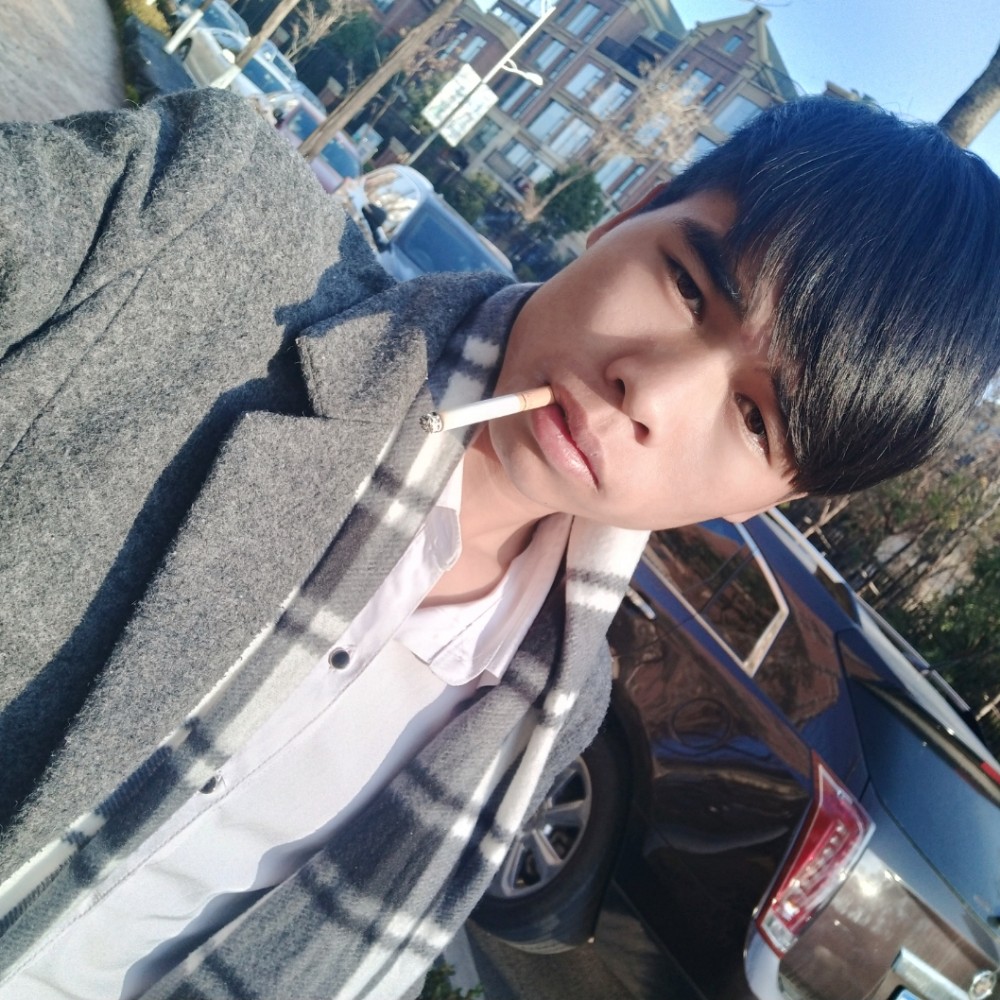 农村户口《啊俊》的照片